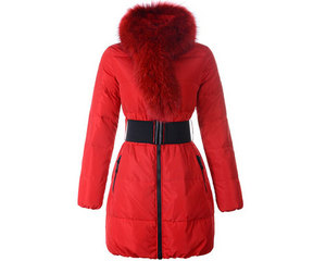 Moncler 2025 Nueva granate